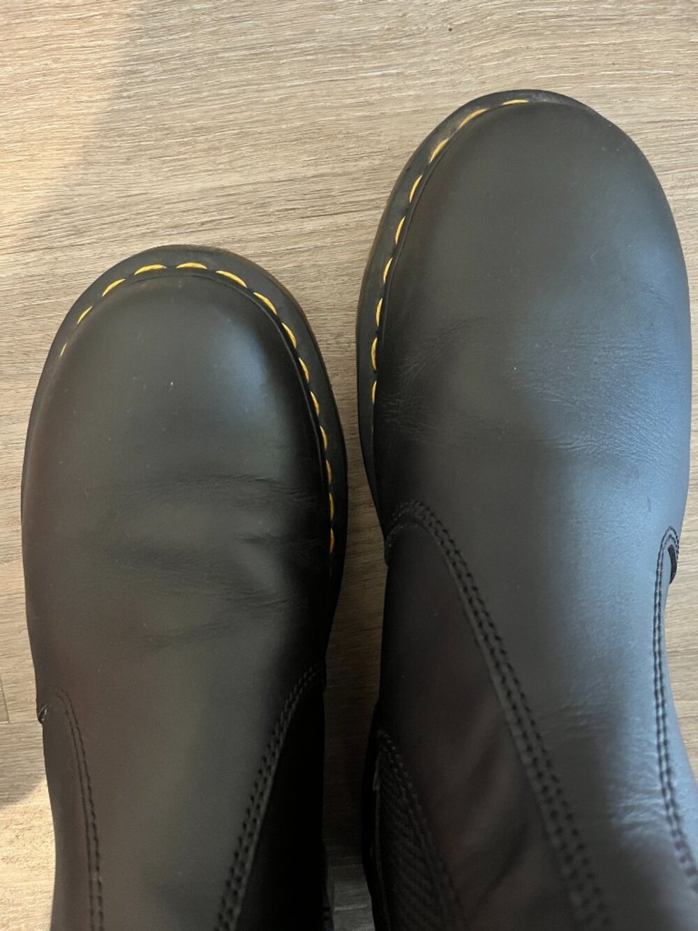 Dr Martens Chelsea Boots - Picture 6 of 6